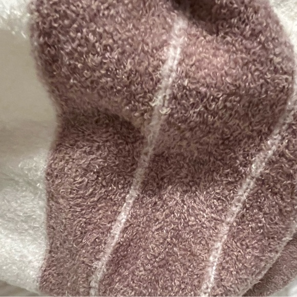 Barefoot dreams, blanket scarf. Cozy chic lite. Pearl/deep taupe. Gently used - Picture 4 of 8